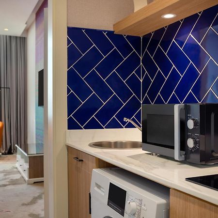 La Quinta By Wyndham Abu Dhabi Al Wahda Hotel Kültér fotó