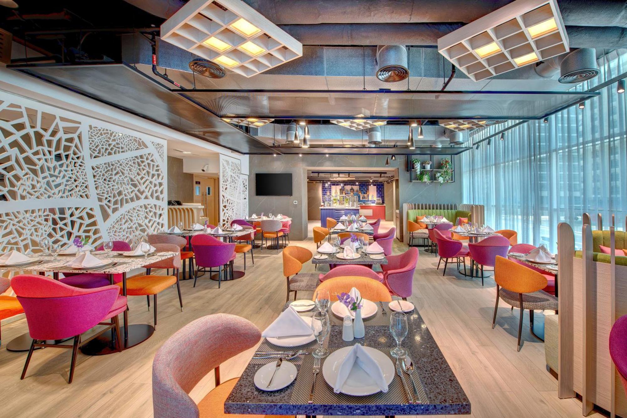La Quinta By Wyndham Abu Dhabi Al Wahda Hotel Kültér fotó