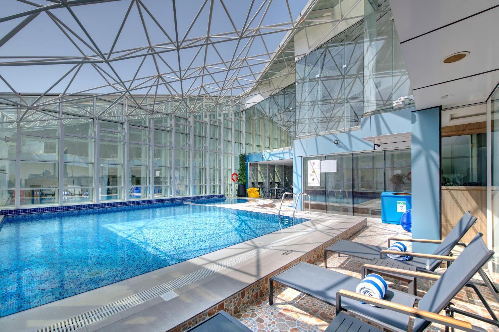 La Quinta By Wyndham Abu Dhabi Al Wahda Hotel Kültér fotó