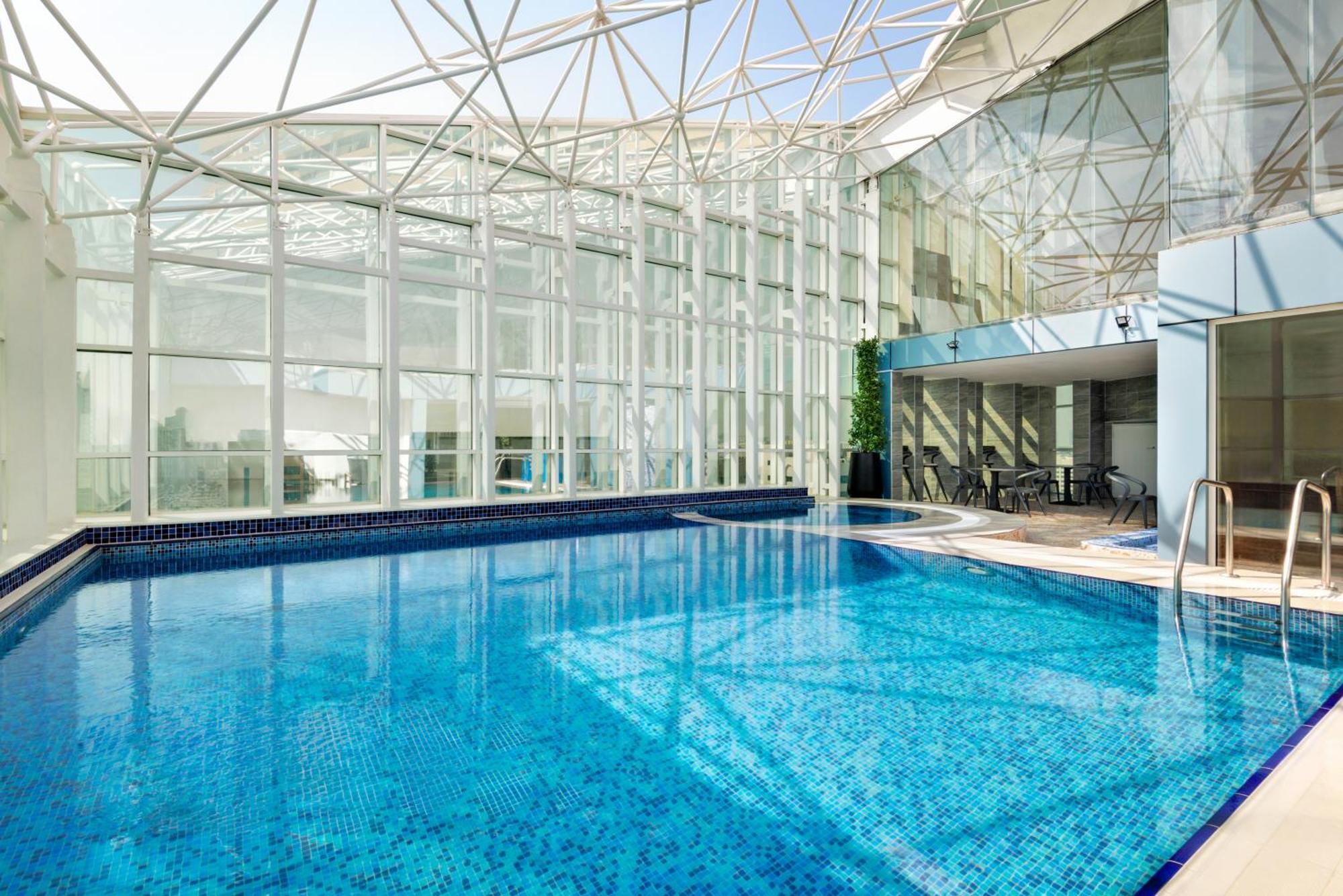 La Quinta By Wyndham Abu Dhabi Al Wahda Hotel Kültér fotó